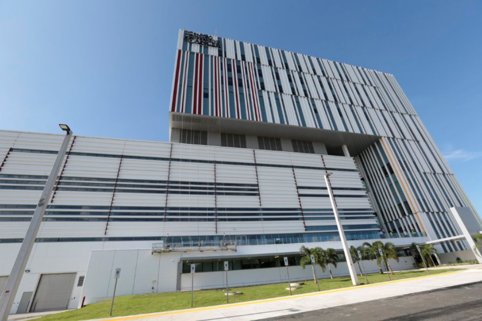 University of Puerto Rico, Comprehensive Cancer Center Reuther + Bowen